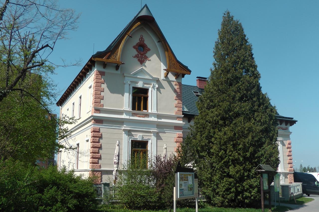 Penzion Vila Machu Kopřivnice Екстериор снимка